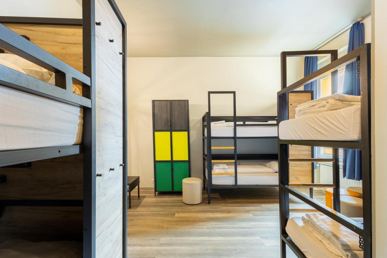 Bed 6-Bed Female Dormitory Room